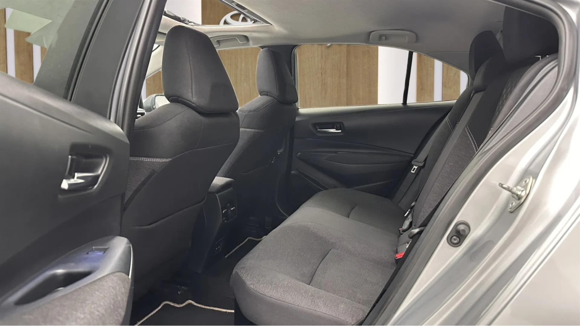 2023 TOYOTA COROLLA 1.8 HYBRID FLAME X-PACK E-CVT