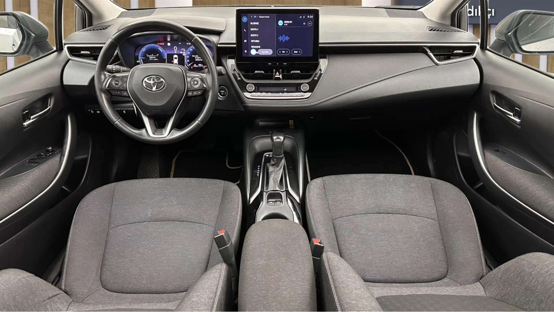2023 TOYOTA COROLLA 1.8 HYBRID FLAME X-PACK E-CVT