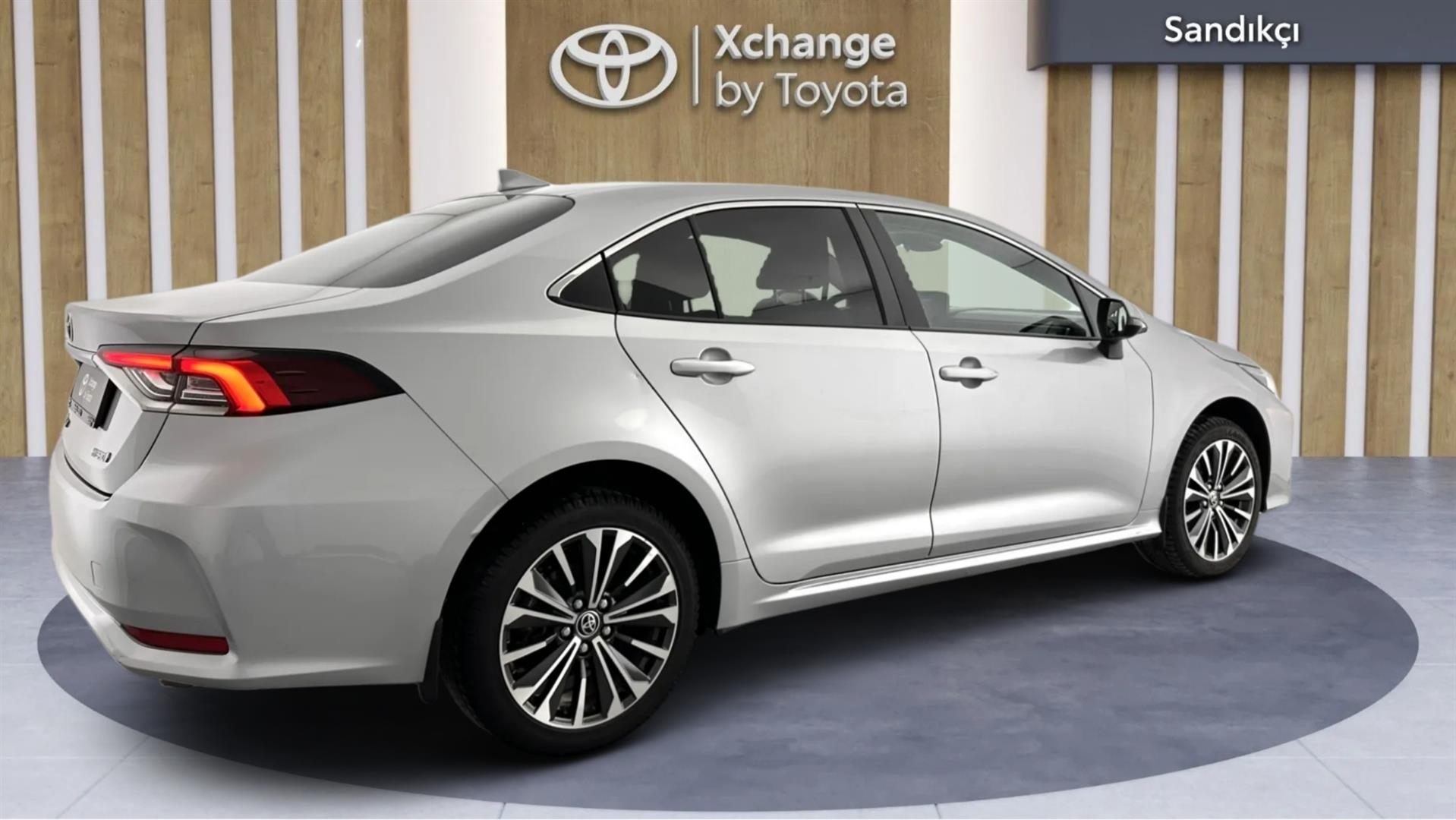 2023 TOYOTA COROLLA 1.8 HYBRID FLAME X-PACK E-CVT