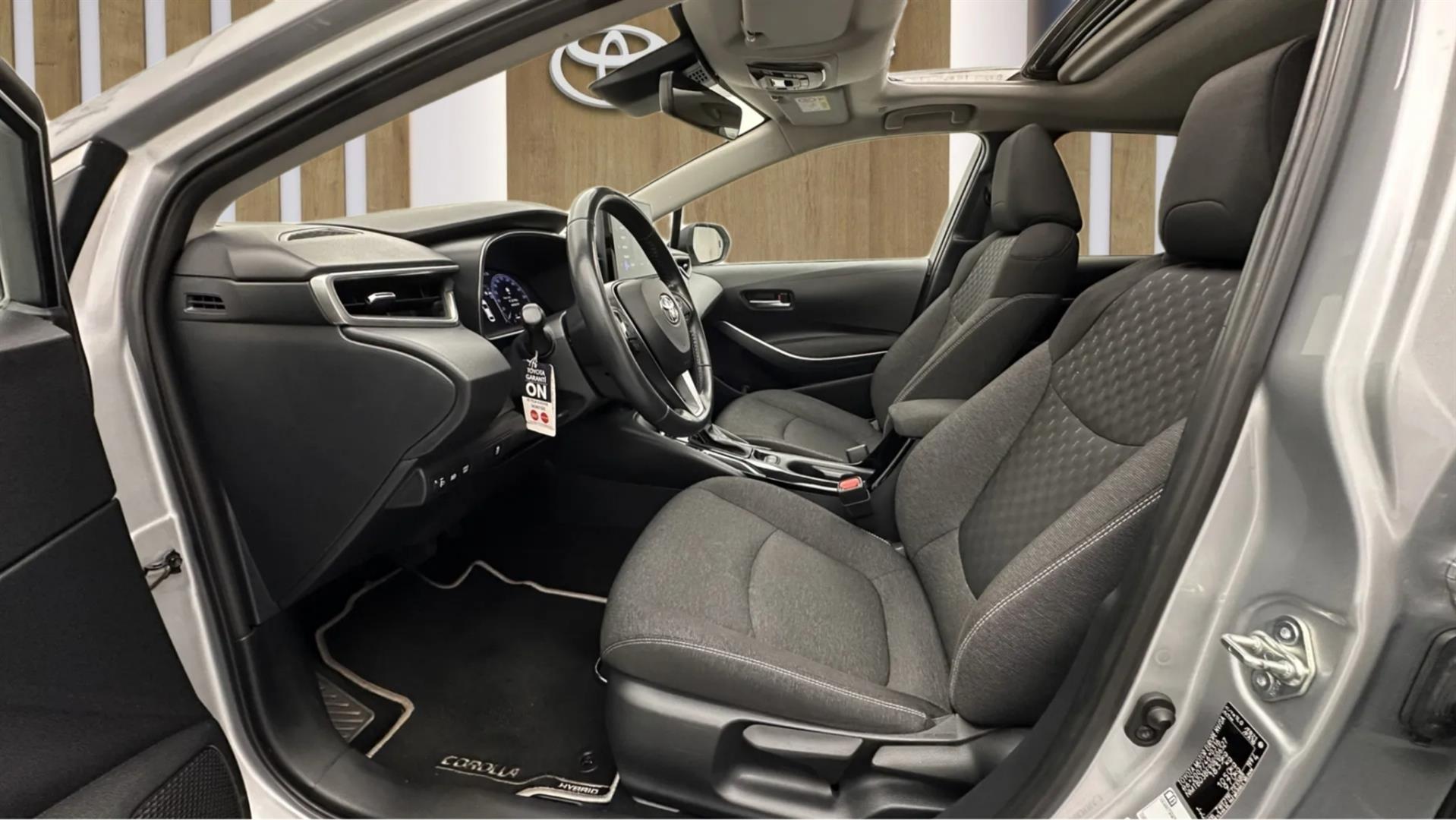 2023 TOYOTA COROLLA 1.8 HYBRID FLAME X-PACK E-CVT