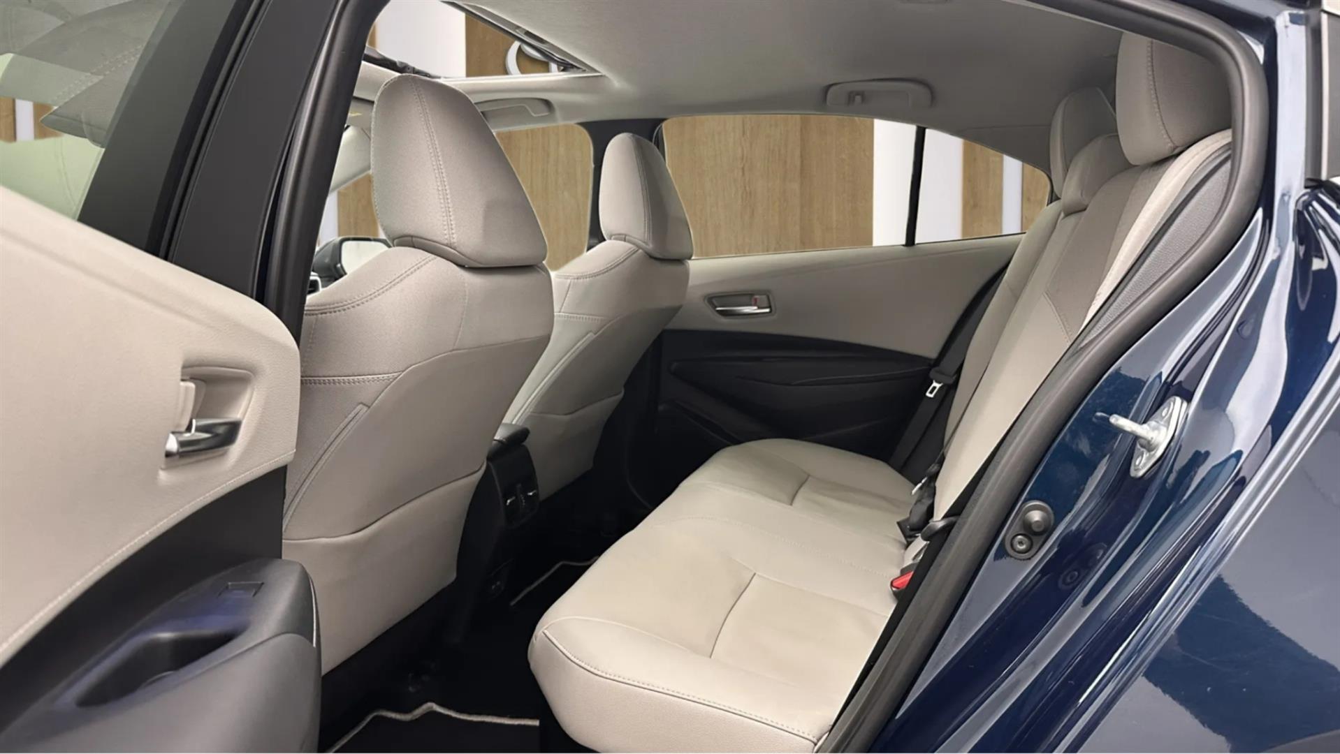 2023 TOYOTA COROLLA 1.8 HYBRID PASSION X-PACK E-CVT