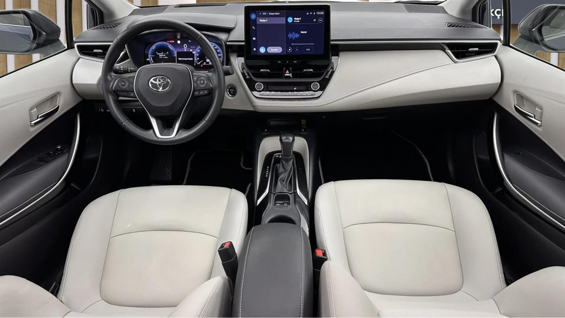 2023 TOYOTA COROLLA 1.8 HYBRID PASSION X-PACK E-CVT