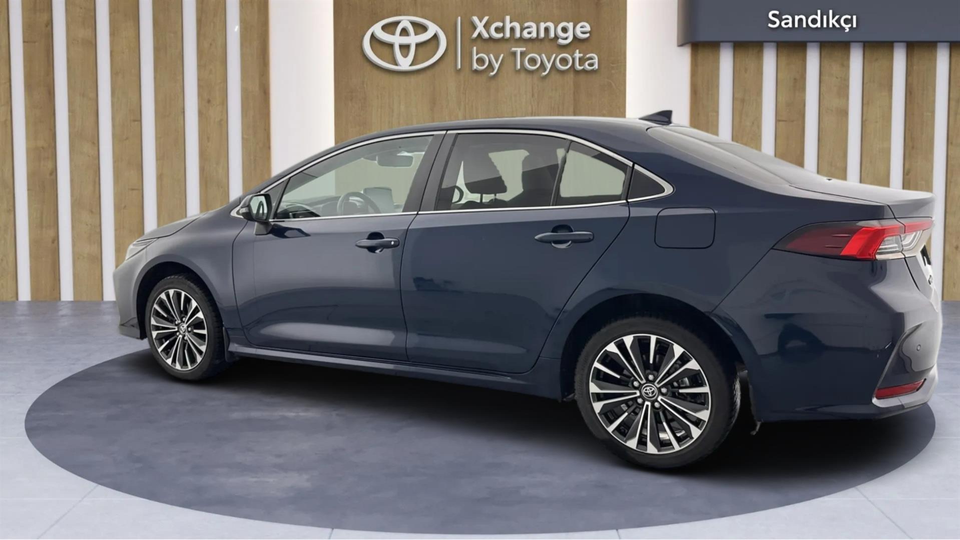 2023 TOYOTA COROLLA 1.8 HYBRID PASSION X-PACK E-CVT