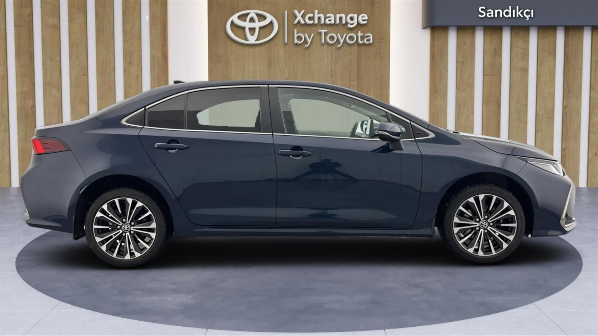 2023 TOYOTA COROLLA 1.8 HYBRID PASSION X-PACK E-CVT