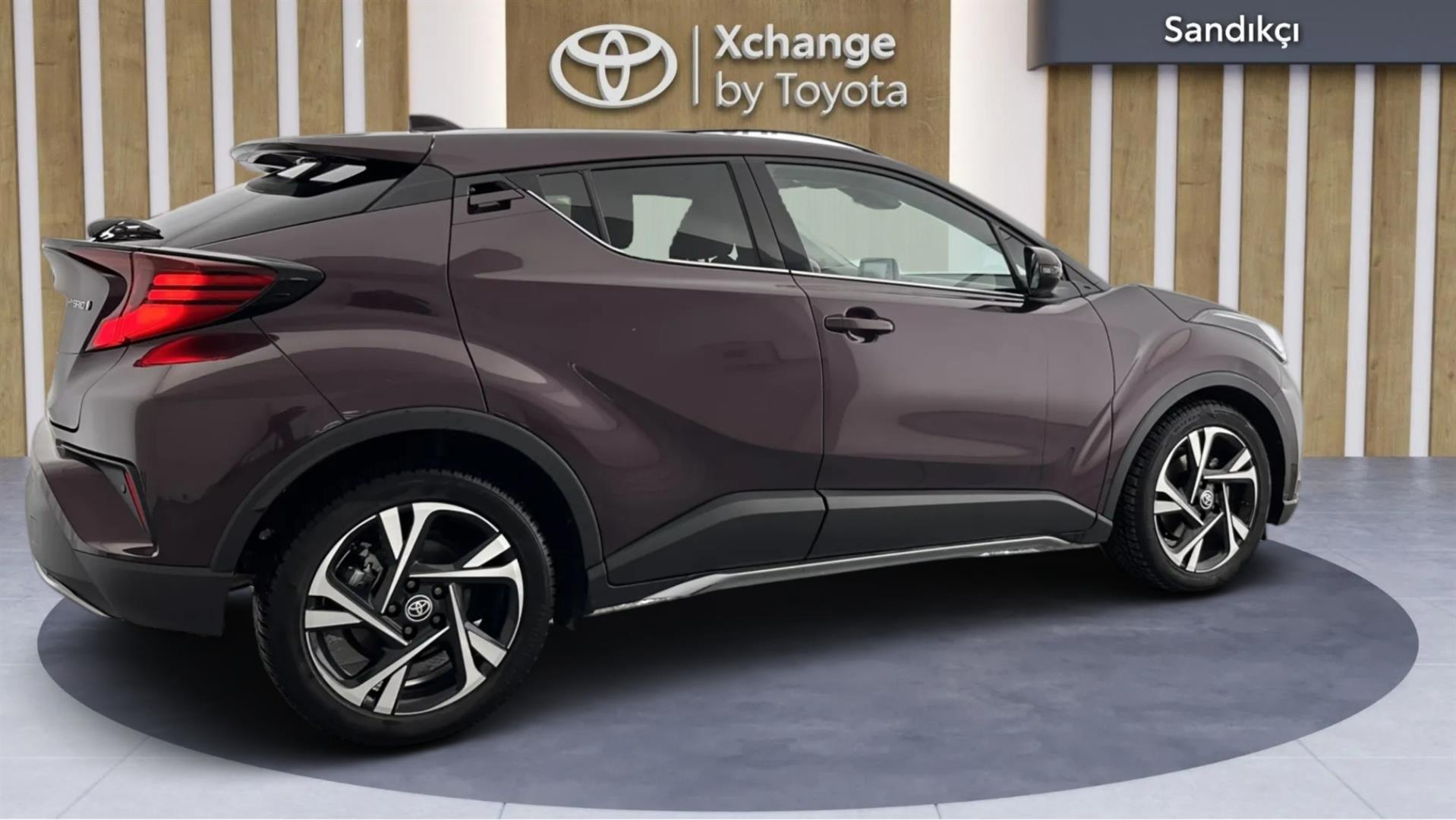 2023 TOYOTA C-HR 1.8 HYBRID 4*2 PASSION X- PACK E-CVT