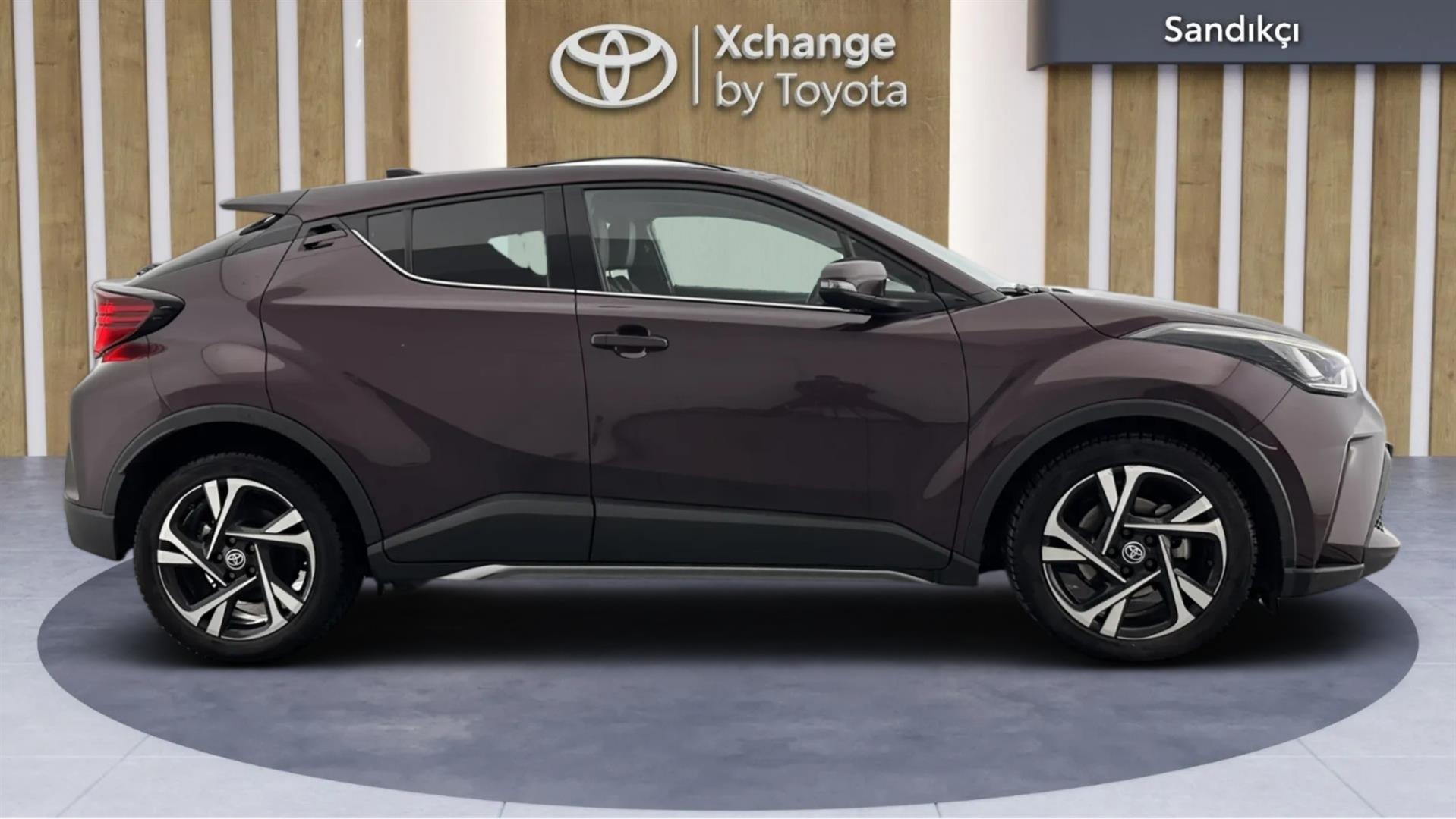 2023 TOYOTA C-HR 1.8 HYBRID 4*2 PASSION X- PACK E-CVT