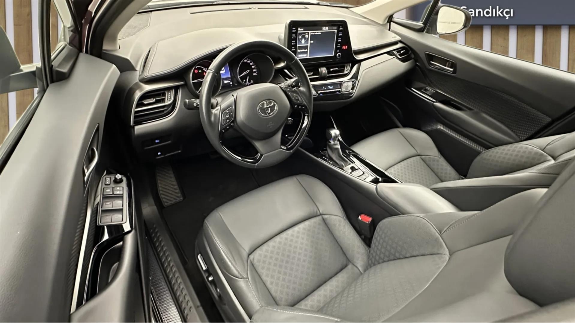 2023 TOYOTA C-HR 1.8 HYBRID 4*2 PASSION X- PACK E-CVT