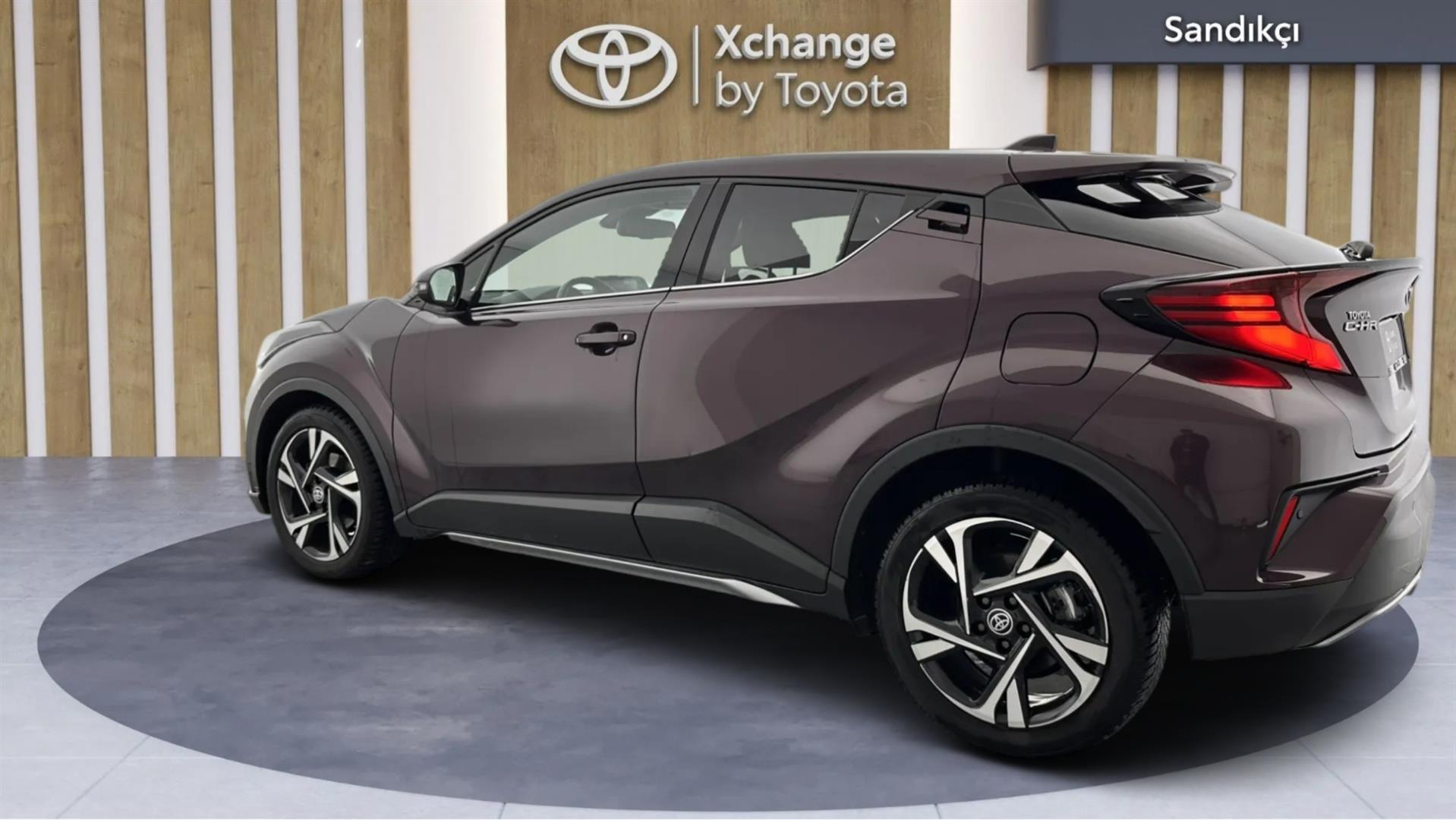 2023 TOYOTA C-HR 1.8 HYBRID 4*2 PASSION X- PACK E-CVT