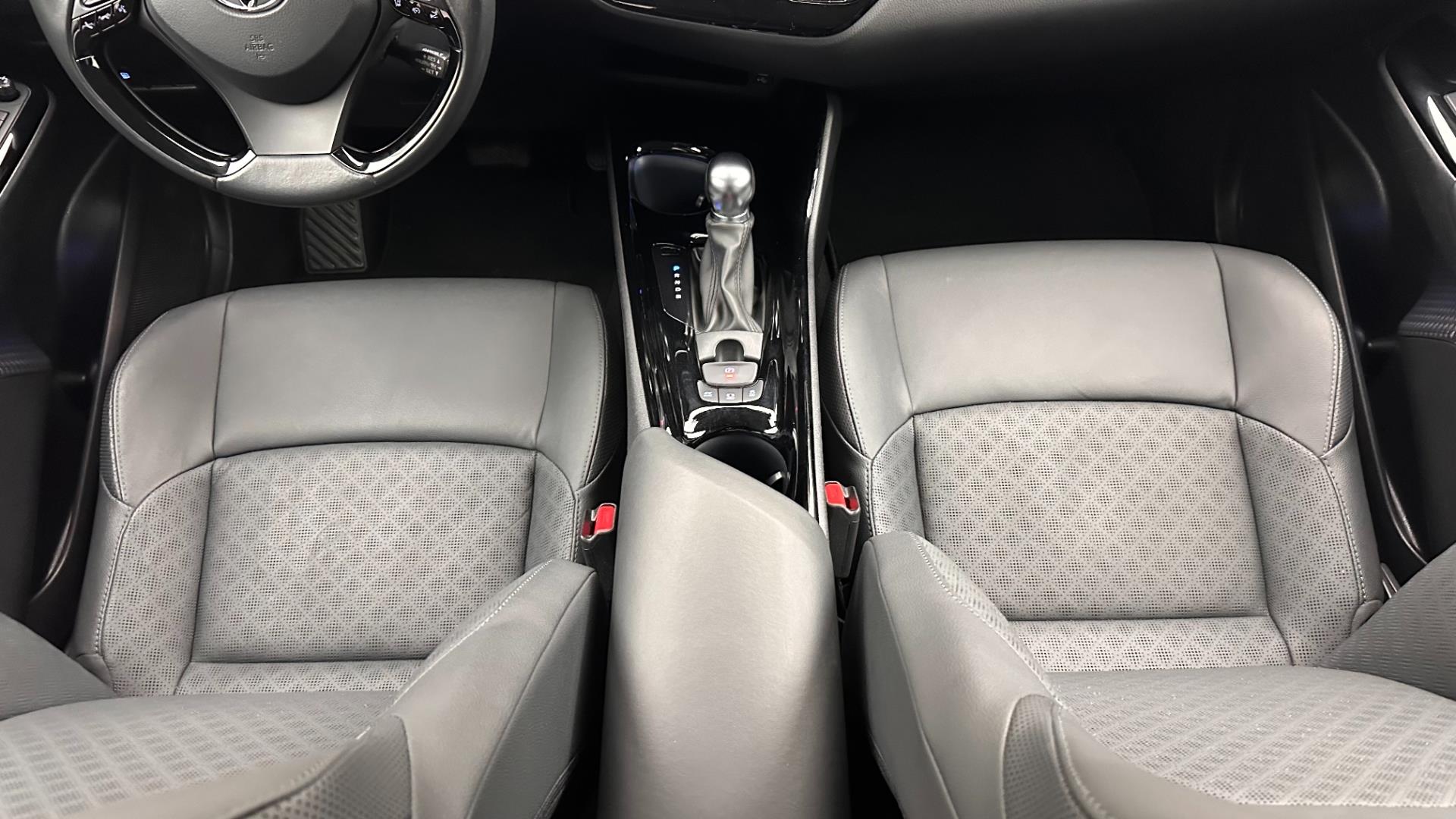 2023 TOYOTA C-HR 1.8 HYBRID 4*2 PASSION X- PACK E-CVT