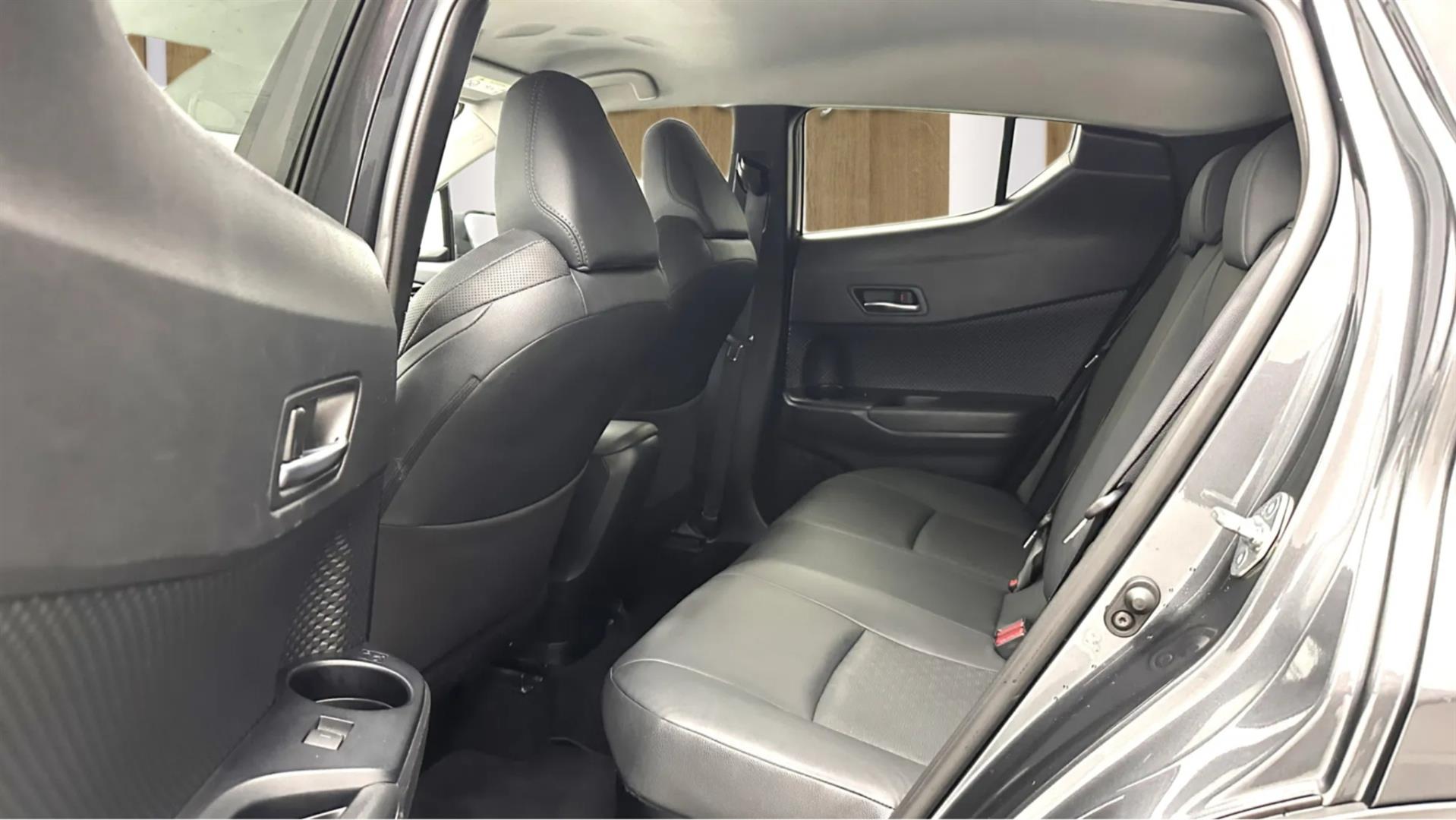 2023 TOYOTA C-HR 1.8 HYBRID 4*2 PASSION X- PACK E-CVT