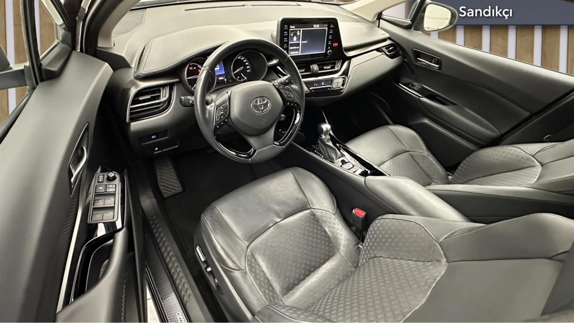 2023 TOYOTA C-HR 1.8 HYBRID 4*2 PASSION X- PACK E-CVT