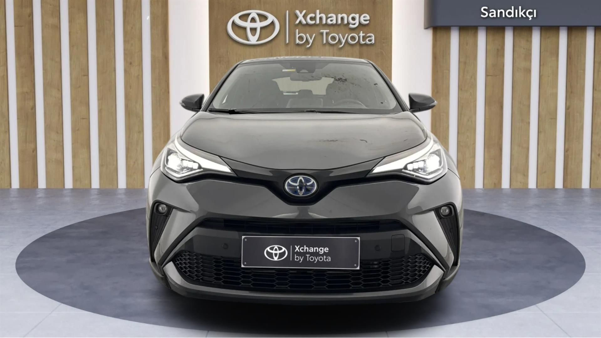 TOYOTA C-HR 1.8 HYBRID 4*2 PASSION X- PACK E-CVT