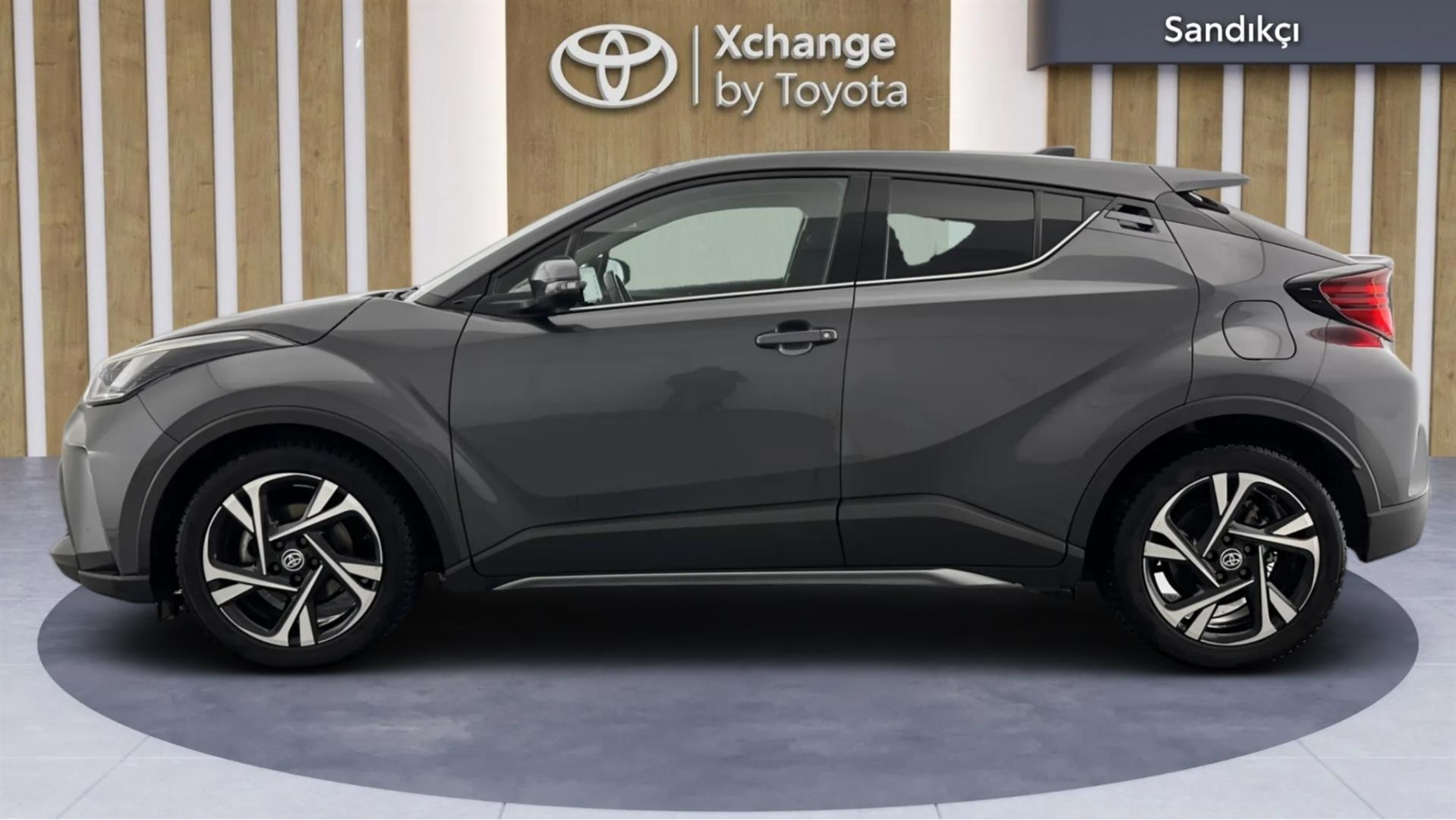 2023 TOYOTA C-HR 1.8 HYBRID 4*2 PASSION X- PACK E-CVT