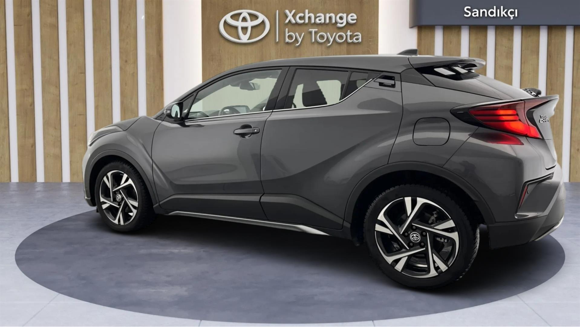 2023 TOYOTA C-HR 1.8 HYBRID 4*2 PASSION X- PACK E-CVT