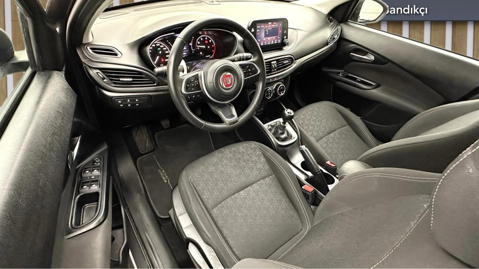2023 FIAT EGEA CROSS  1.4 FIRE URBAN