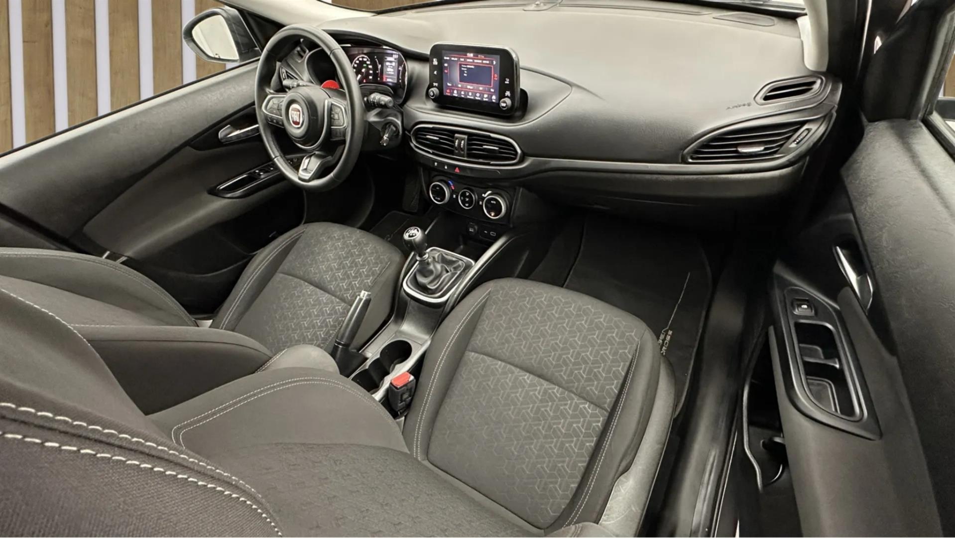 2023 FIAT EGEA CROSS  1.4 FIRE URBAN