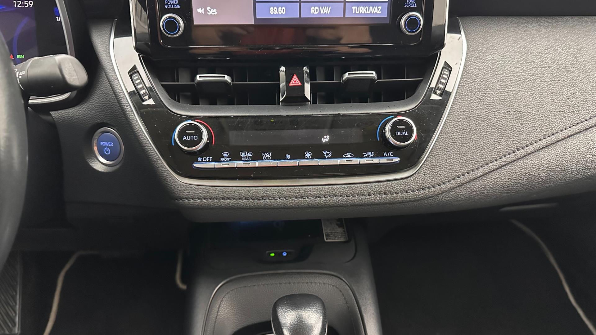 2022 TOYOTA COROLLA 1.8 HYBRID PASSION X-PACK