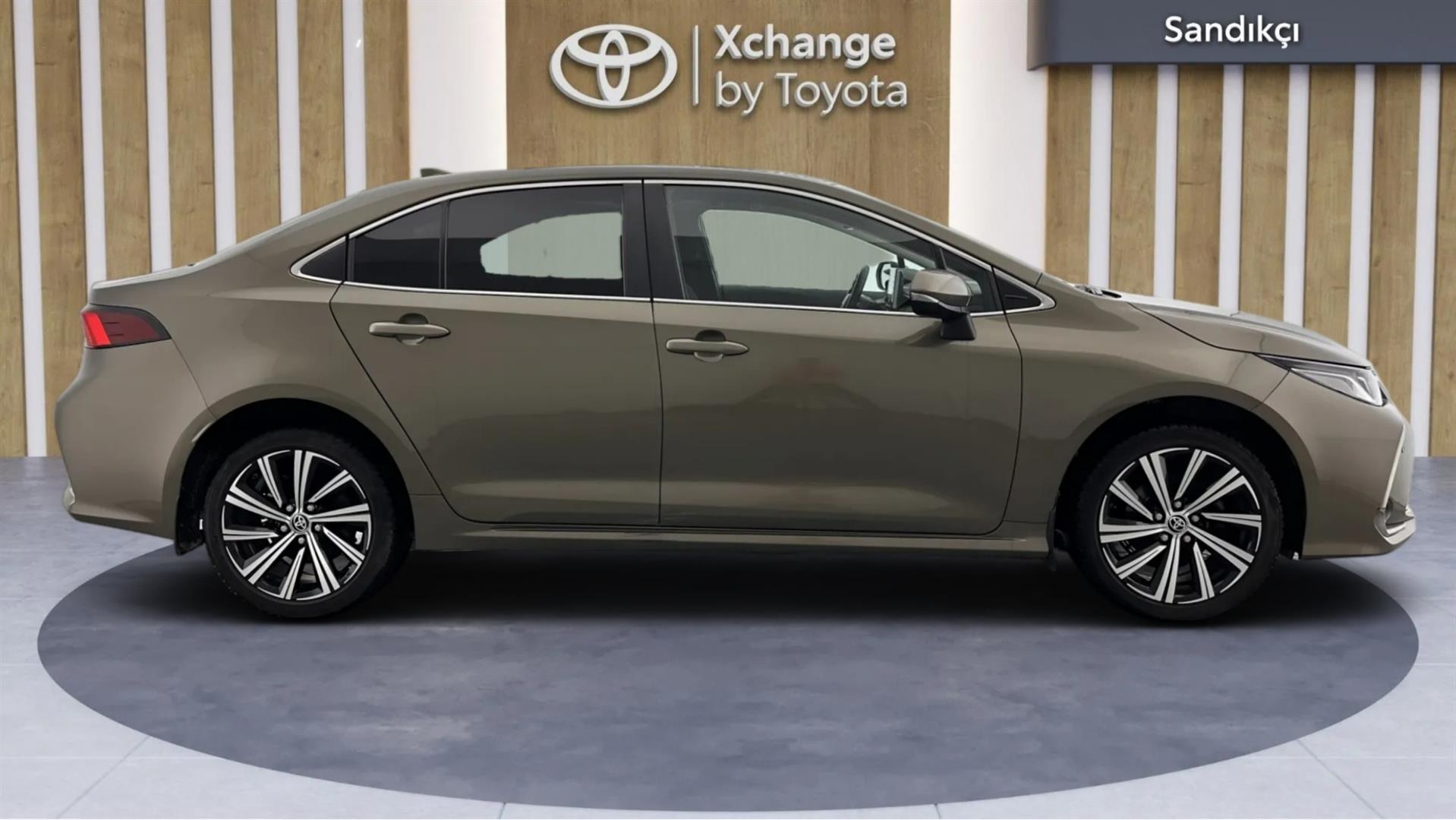 2022 TOYOTA COROLLA 1.8 HYBRID PASSION X-PACK
