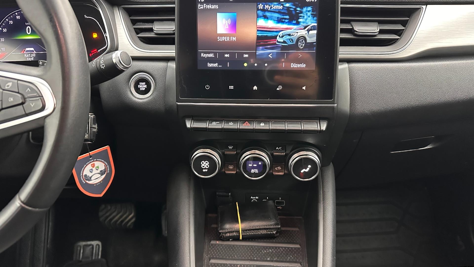 2020 RENAULT CAPTUR 1.3 TCE ICON EDC
