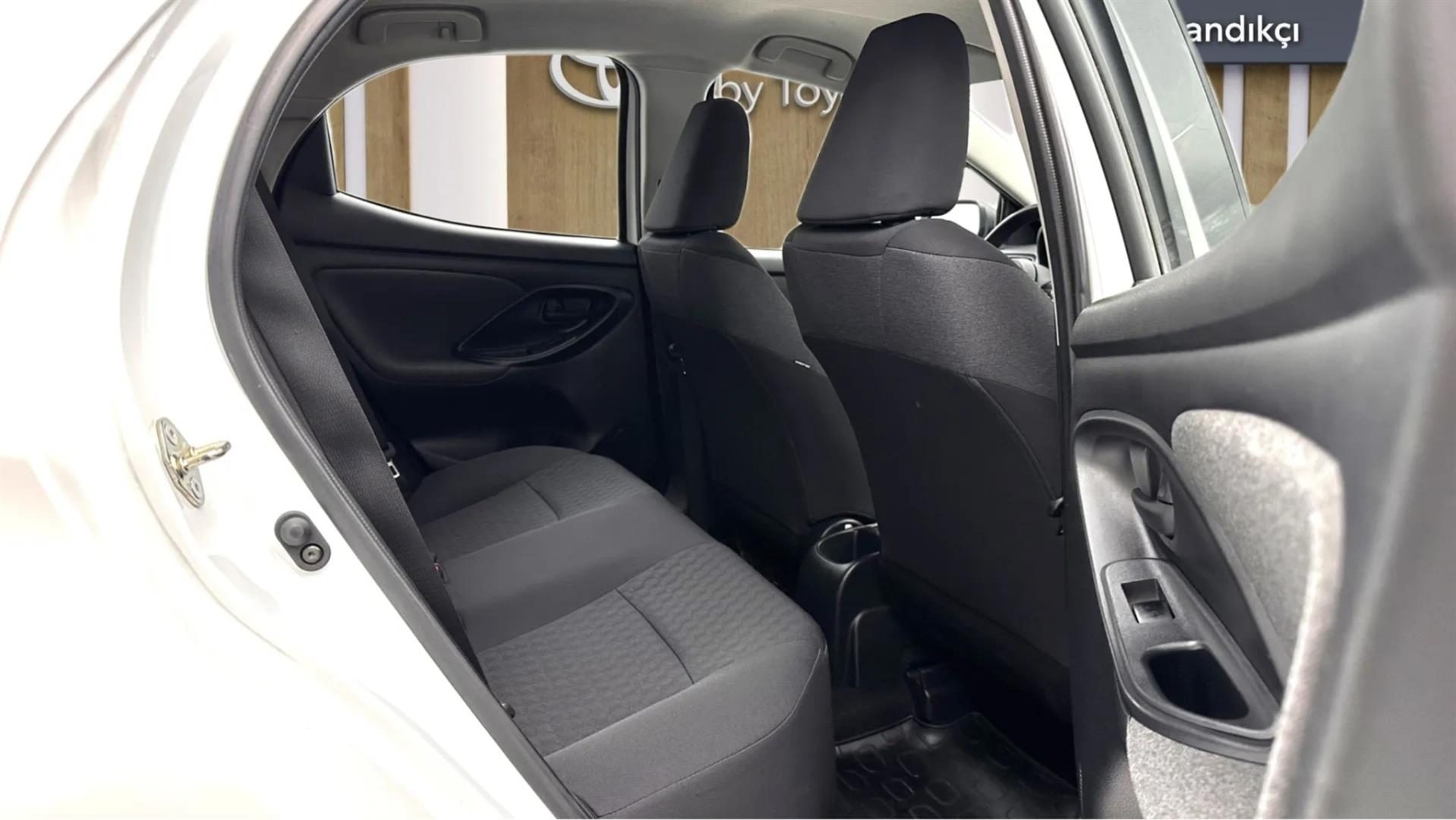 2021 TOYOTA YARIS 1.5 DREAM MULTIDRIVE S