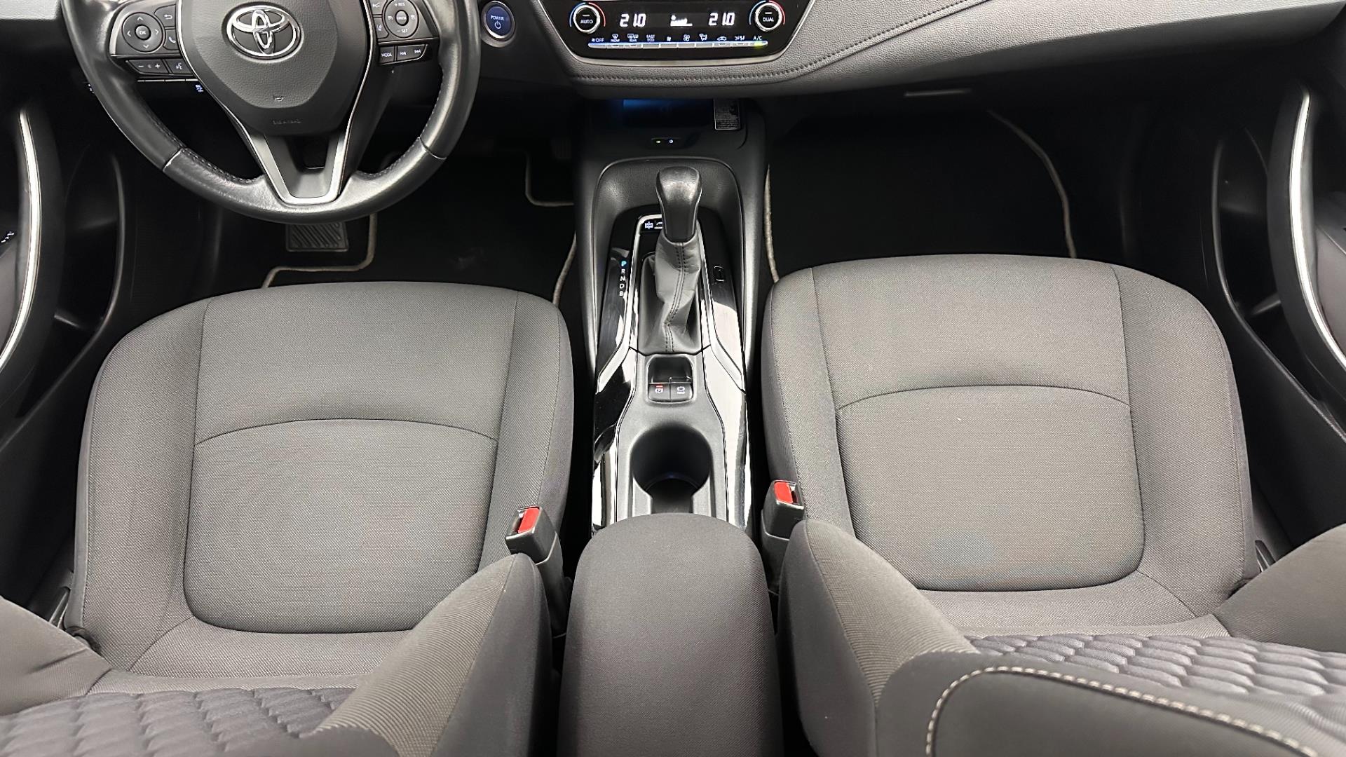 2022 TOYOTA COROLLA 1.8 HYBRID FLAME E-CVT