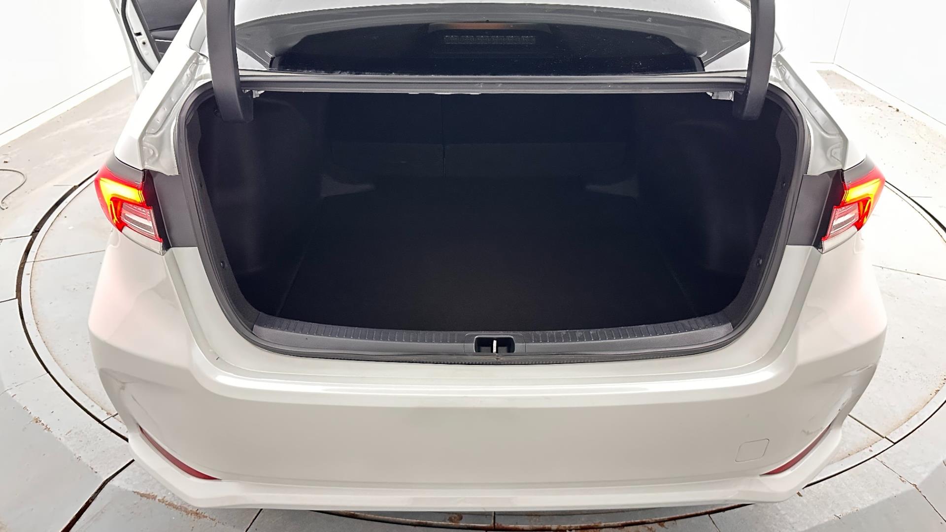 2022 TOYOTA COROLLA 1.8 HYBRID FLAME E-CVT
