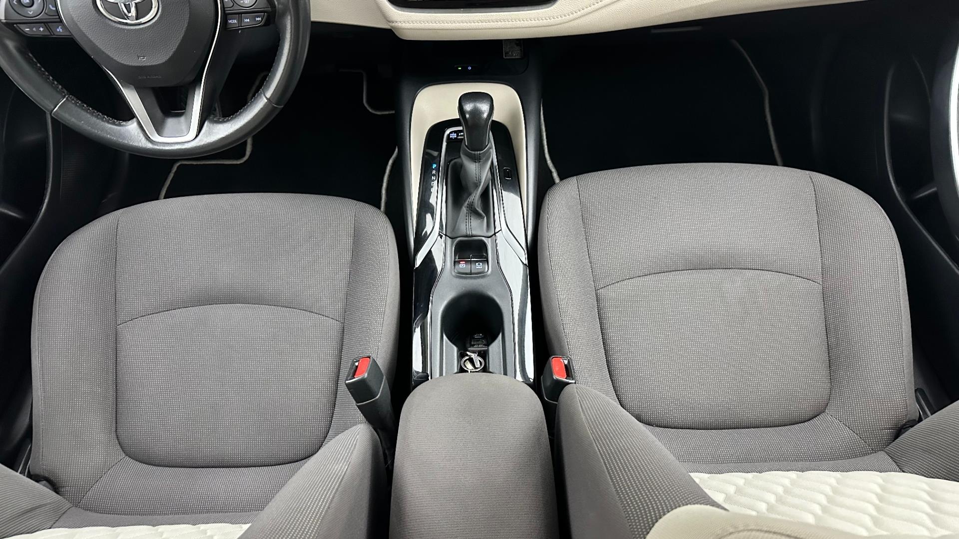 2022 TOYOTA COROLLA 1.8 HYBRID FLAME E-CVT