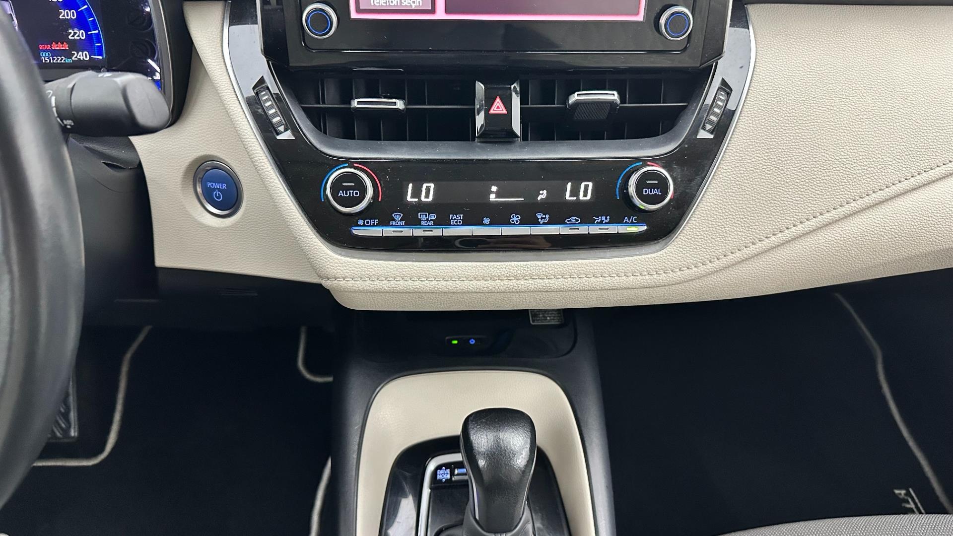2022 TOYOTA COROLLA 1.8 HYBRID FLAME E-CVT