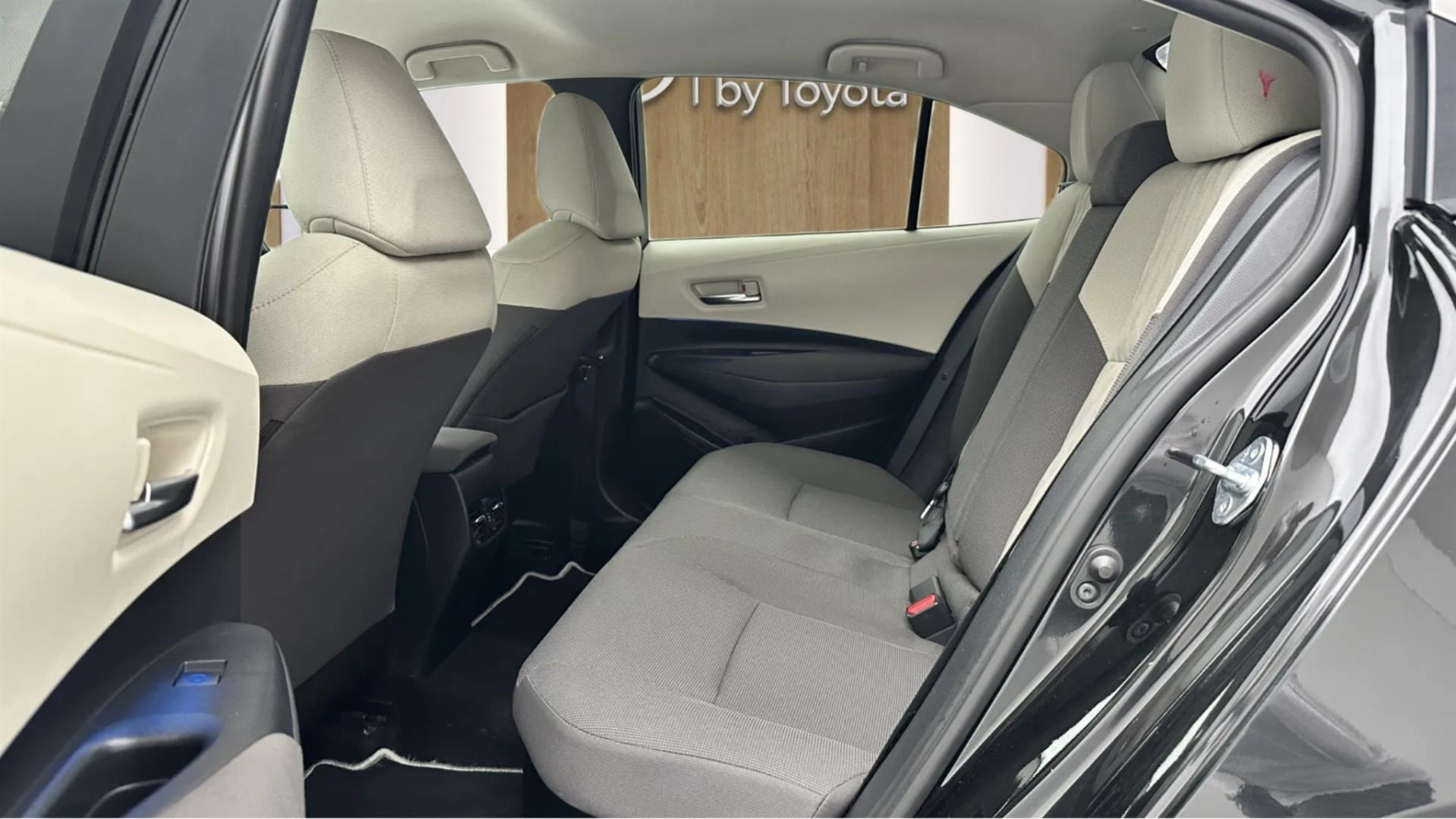 2022 TOYOTA COROLLA 1.8 HYBRID FLAME E-CVT