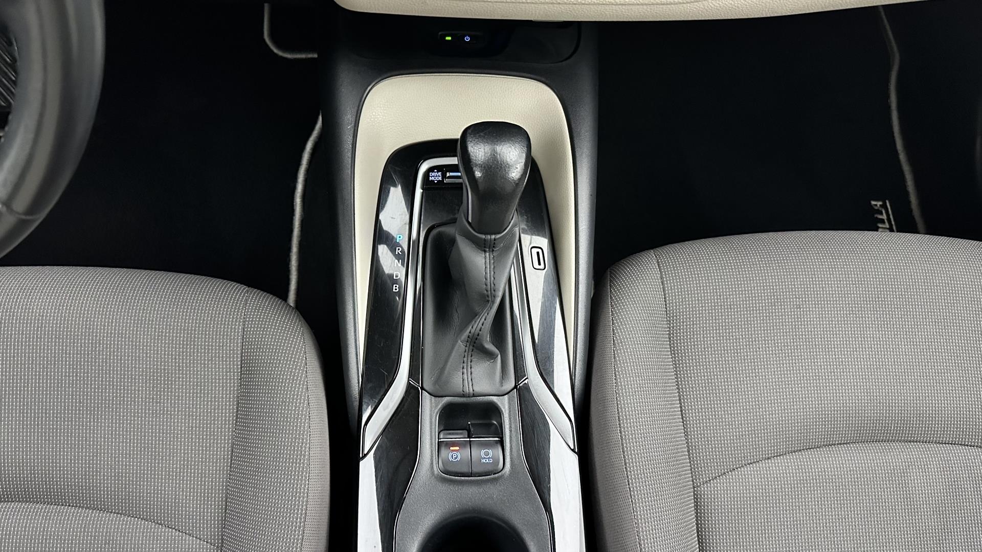 2022 TOYOTA COROLLA 1.8 HYBRID FLAME E-CVT