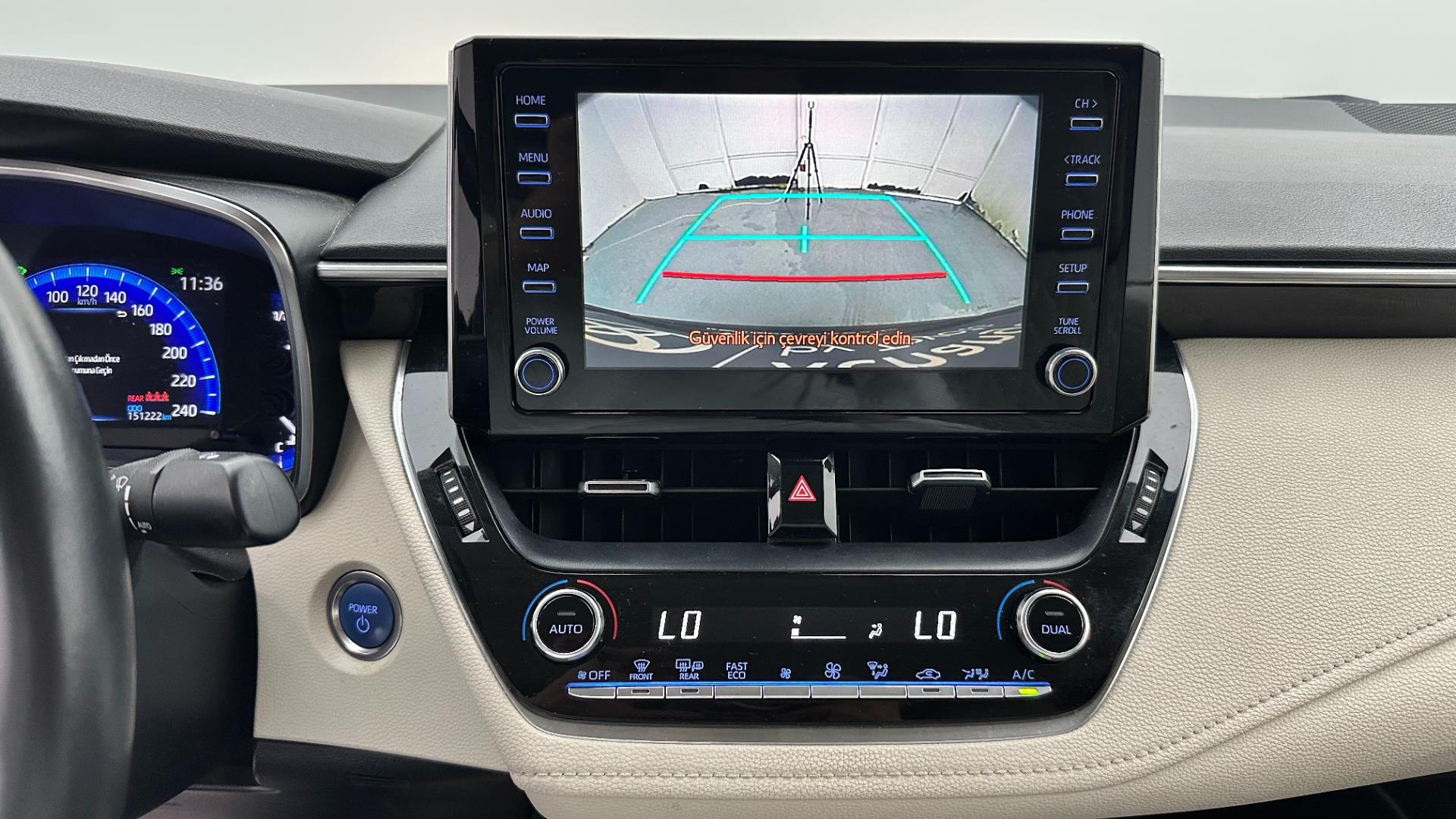 2022 TOYOTA COROLLA 1.8 HYBRID FLAME E-CVT