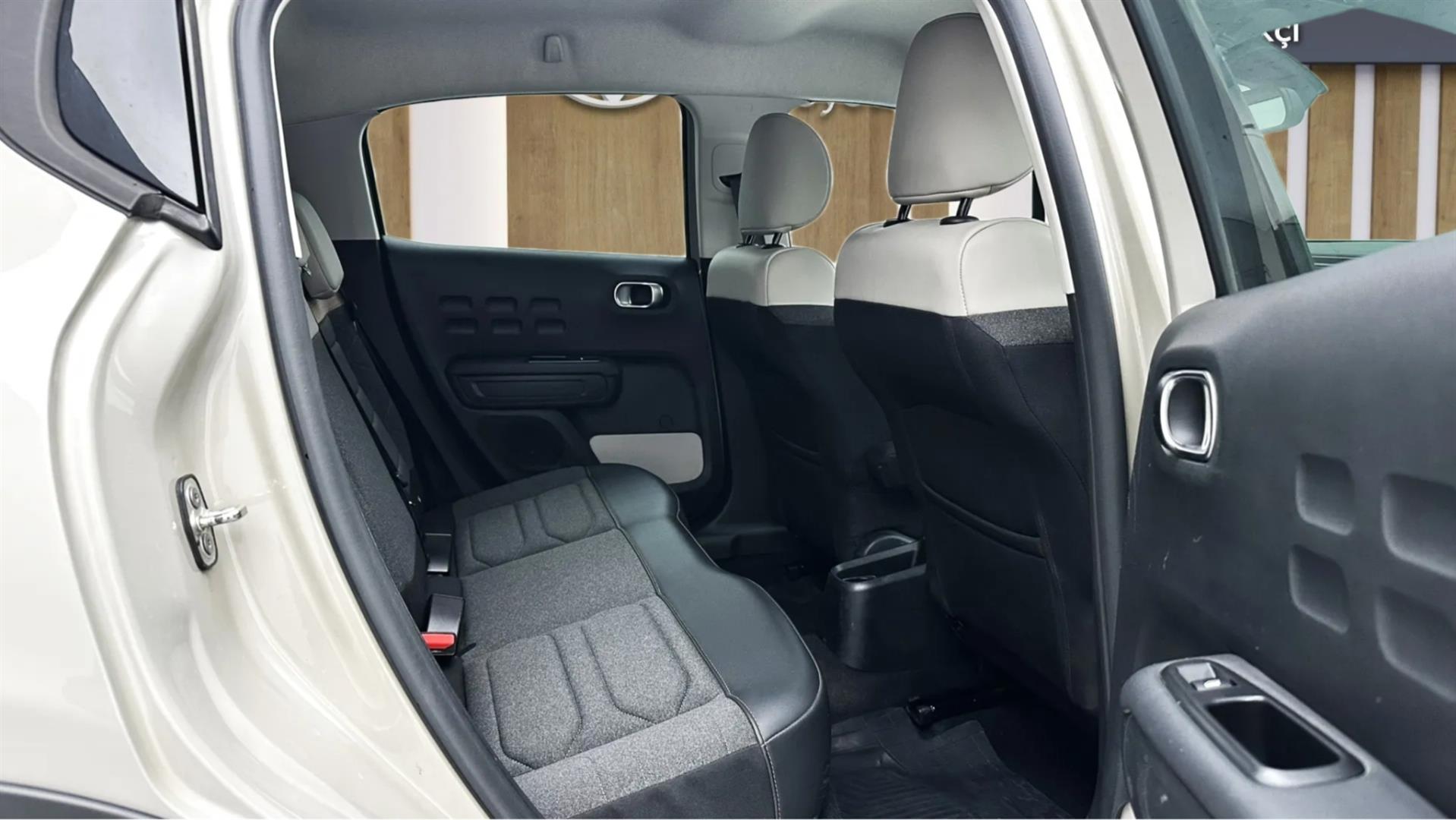 2023 CITROEN C3 1.2 PureTech S&S Shine EAT6