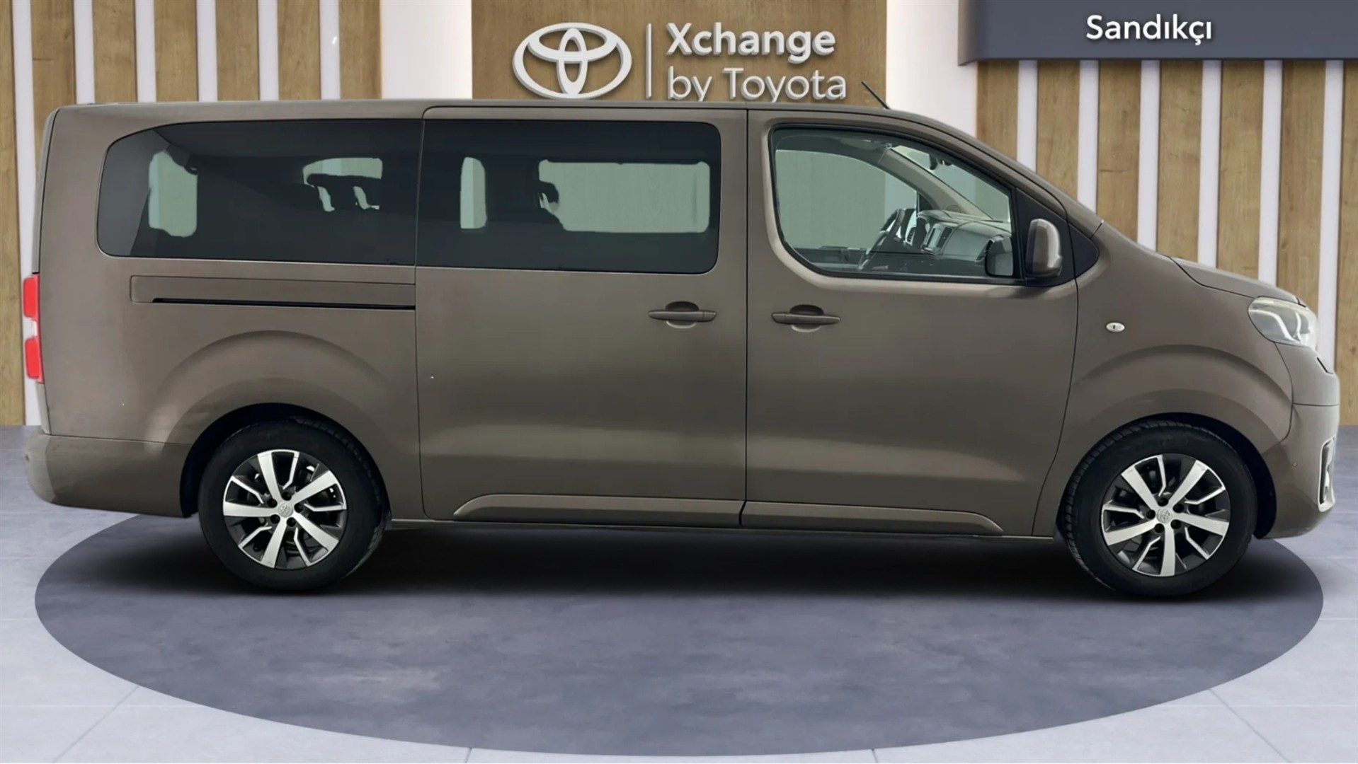 2017 TOYOTA Proace Verso 2.0L Premium