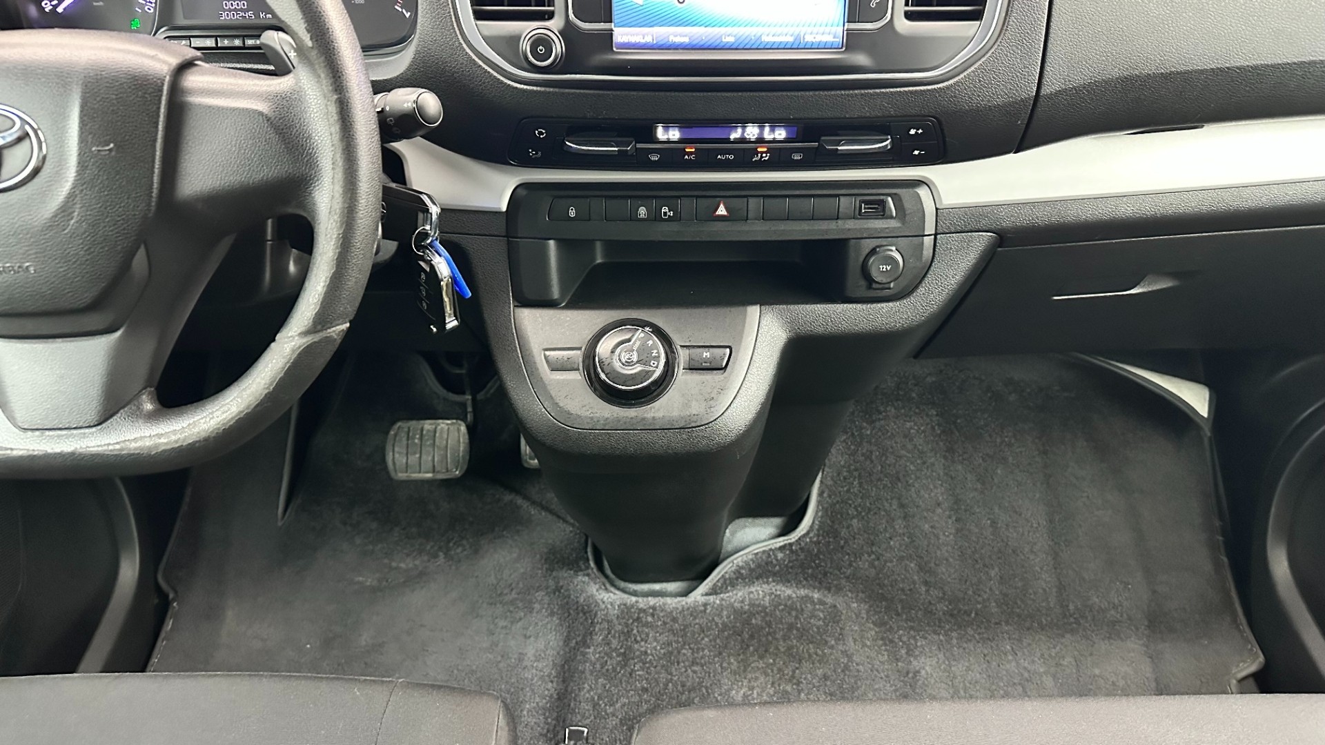 2017 TOYOTA Proace Verso 2.0L Premium