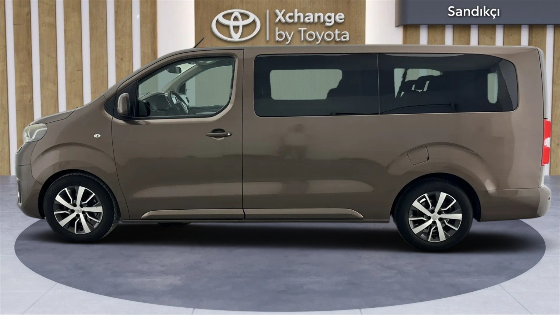 2017 TOYOTA Proace Verso 2.0L Premium