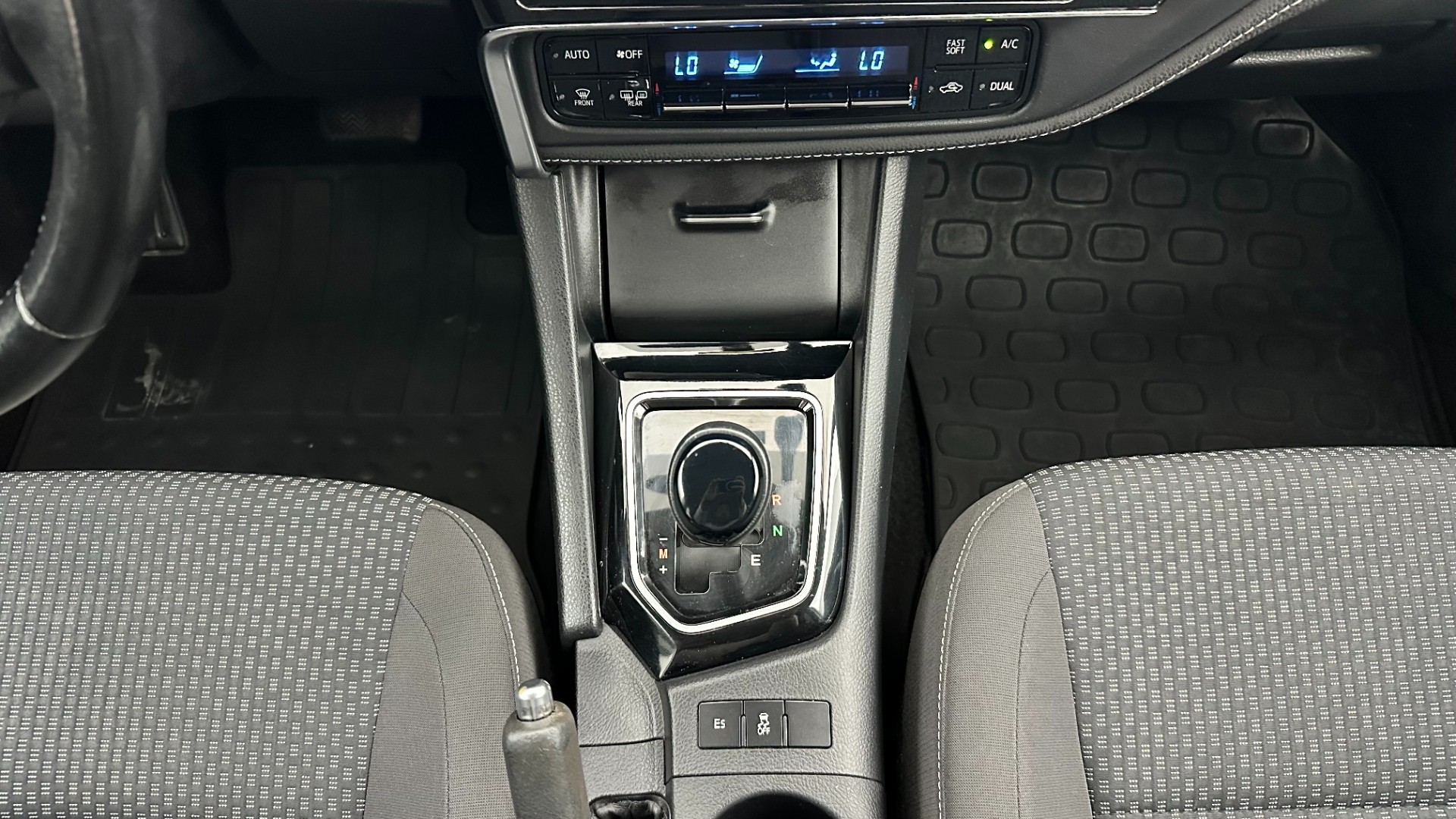 2017 TOYOTA COROLLA 1.4 D-4D ADVANCE M/M
