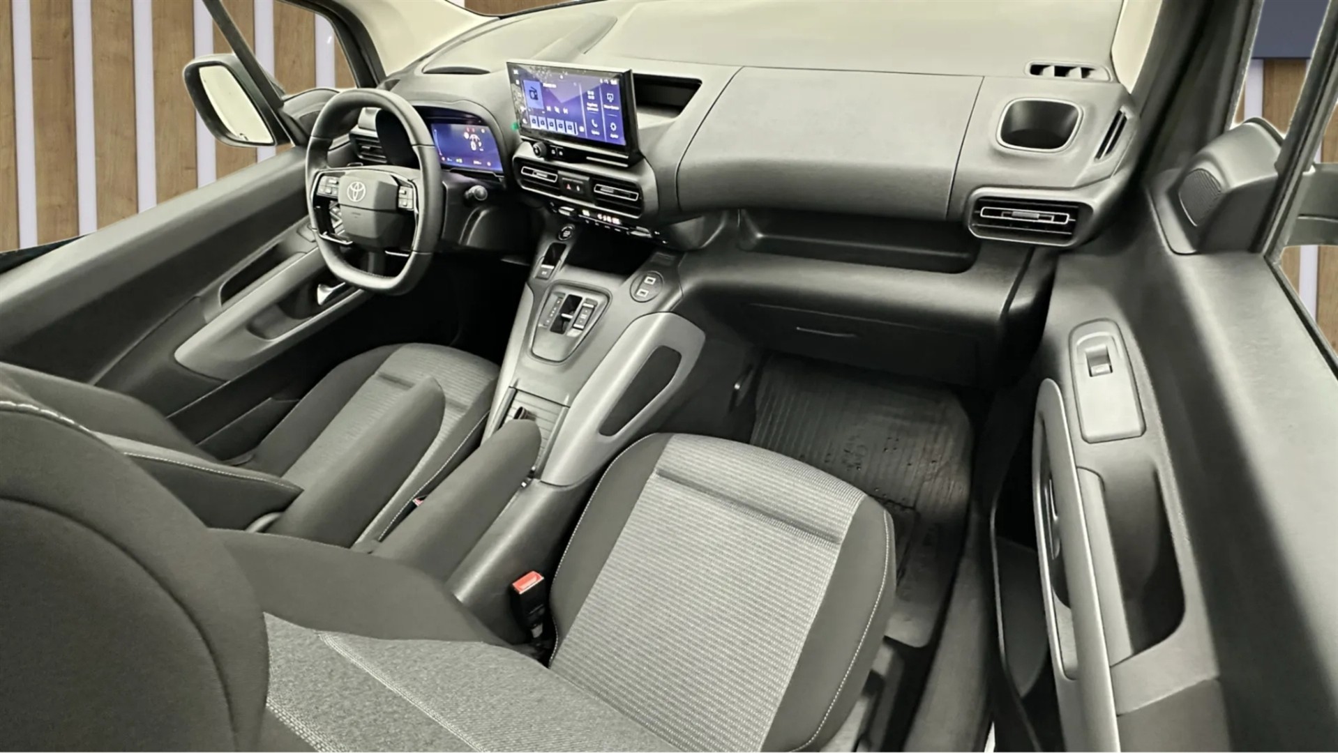 2025 TOYOTA PROACE CITY 1.5 D PASSION X-PACK A/T