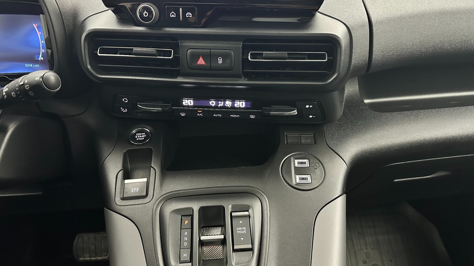 2025 TOYOTA PROACE CITY 1.5 D PASSION X-PACK A/T