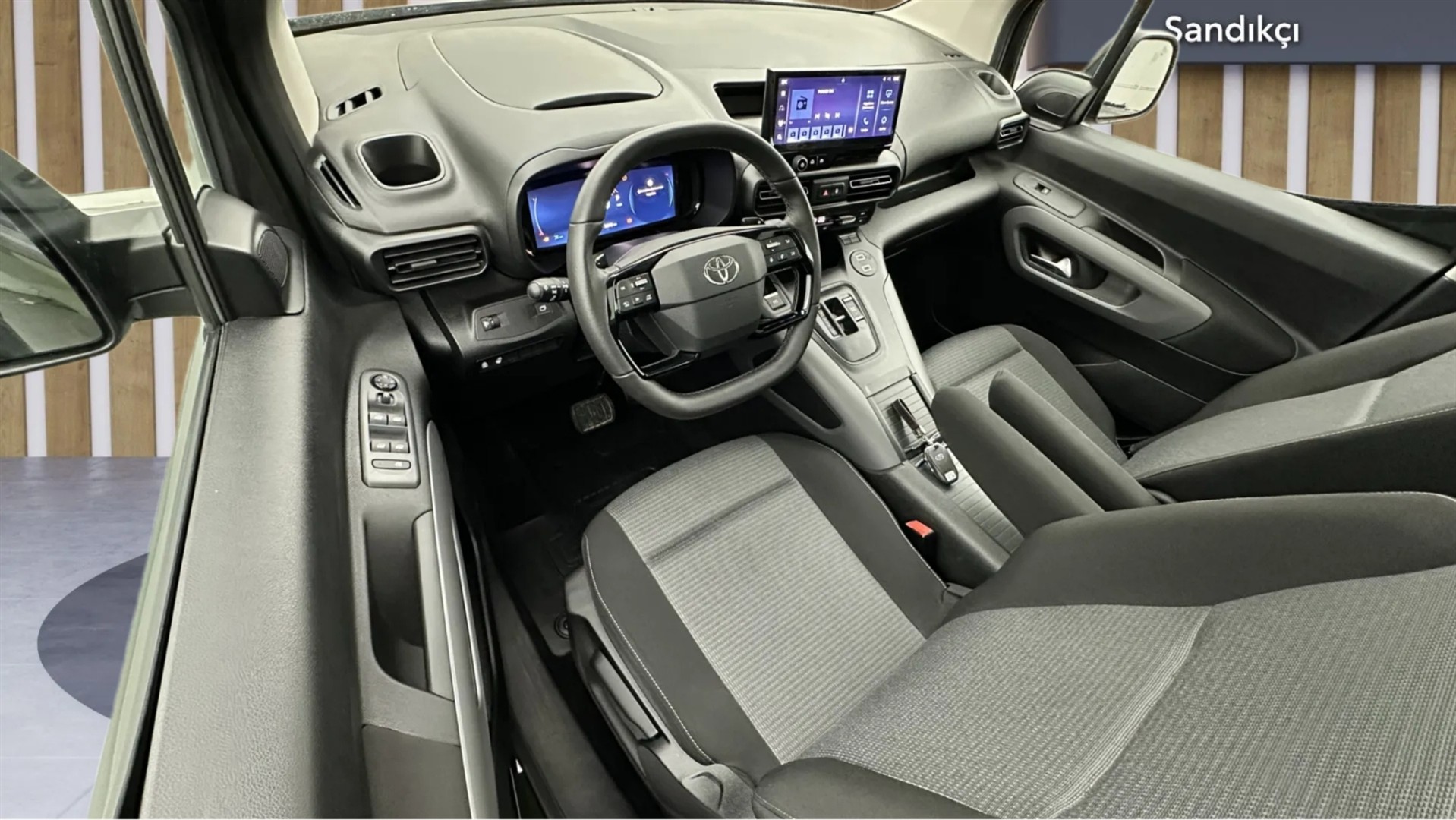 2025 TOYOTA PROACE CITY 1.5 D PASSION X-PACK A/T