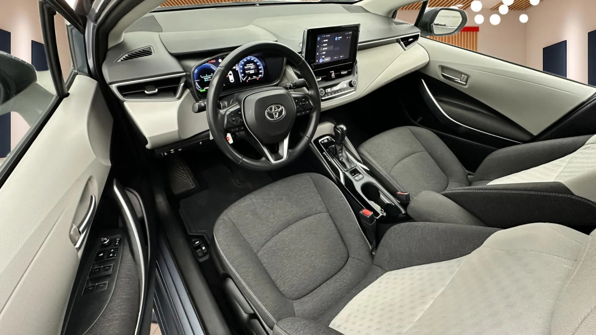2023 TOYOTA COROLLA 1.8 HYBRID DREAM E-CVT