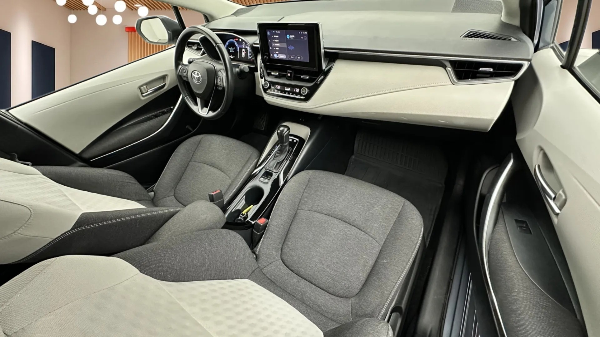 2023 TOYOTA COROLLA 1.8 HYBRID DREAM E-CVT