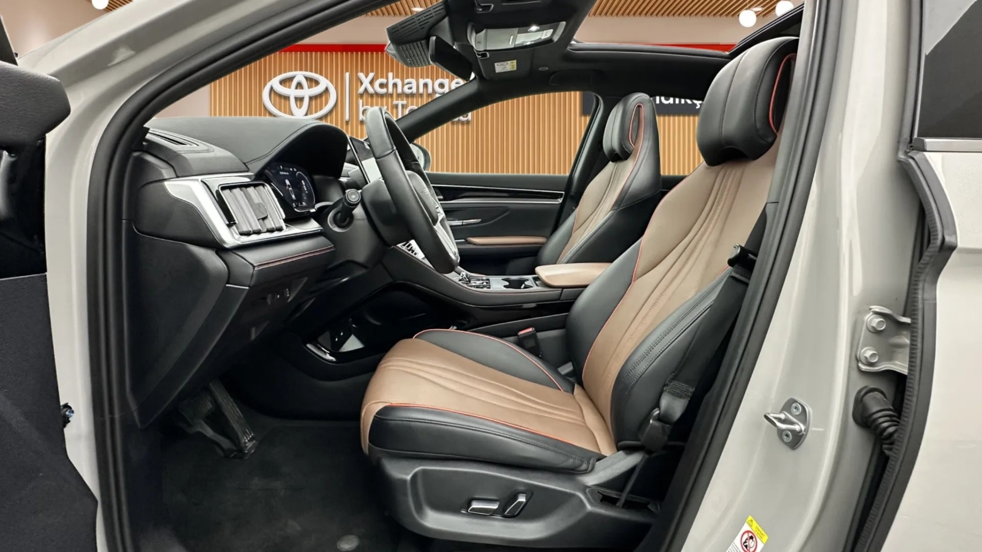 2024 BYD SEAL U DM-İ Design