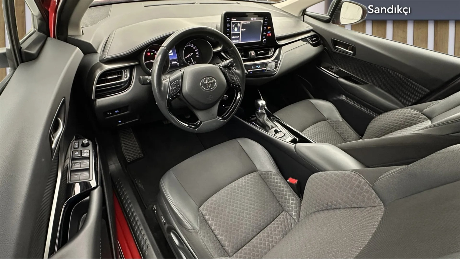 2022 TOYOTA C-HR 1.8 HYBRID 4*2 PASSION E-CVT
