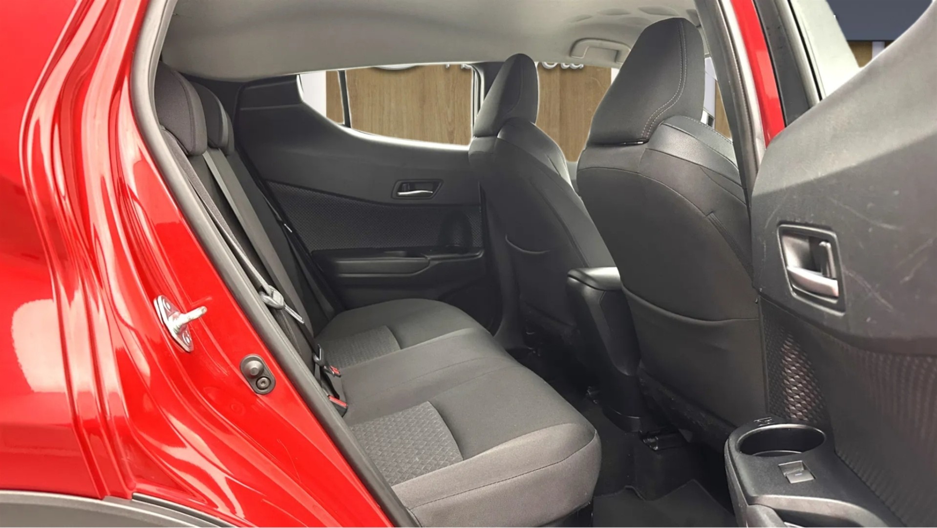 2022 TOYOTA C-HR 1.8 HYBRID 4*2 PASSION E-CVT