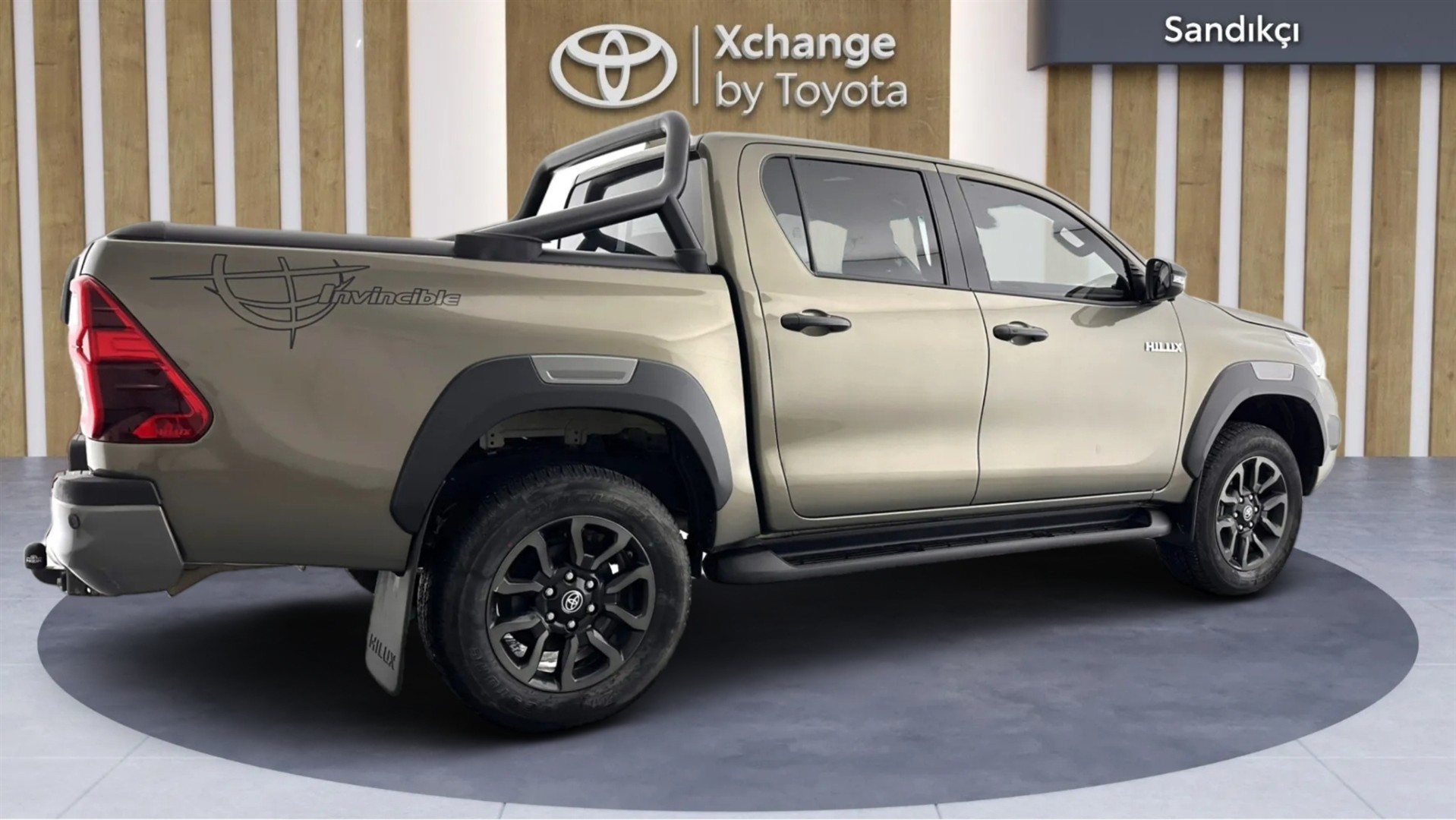2024 TOYOTA HILUX 2.4 D-4D 4X4 INVINCIBLE A/T