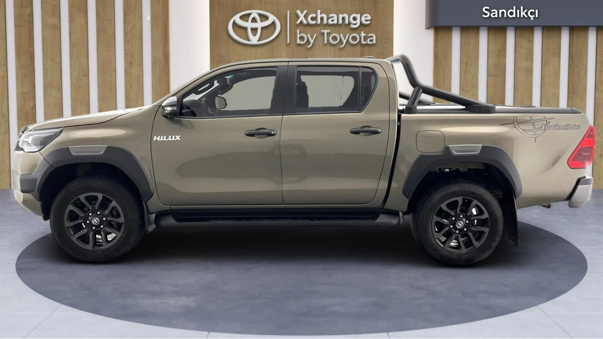 2024 TOYOTA HILUX 2.4 D-4D 4X4 INVINCIBLE A/T