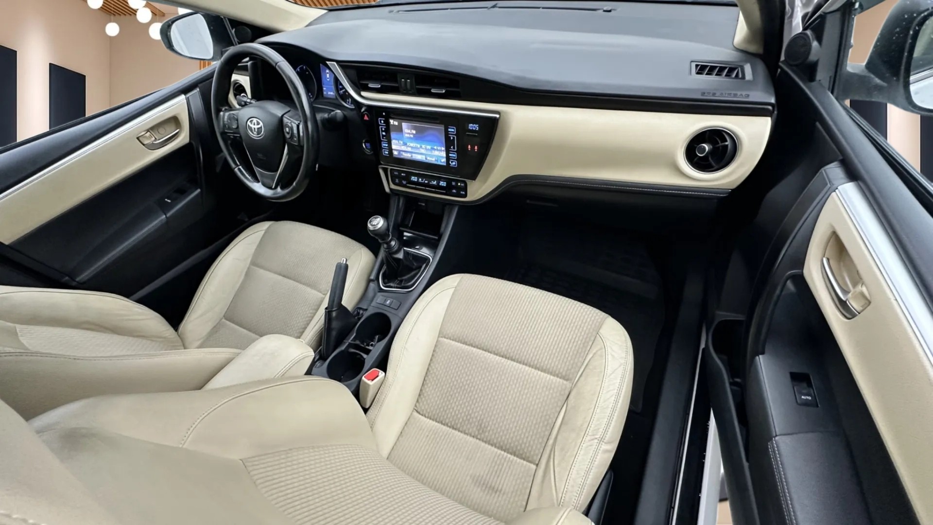 2017 TOYOTA COROLLA 1.4 D-4D Premium 50.Yıl