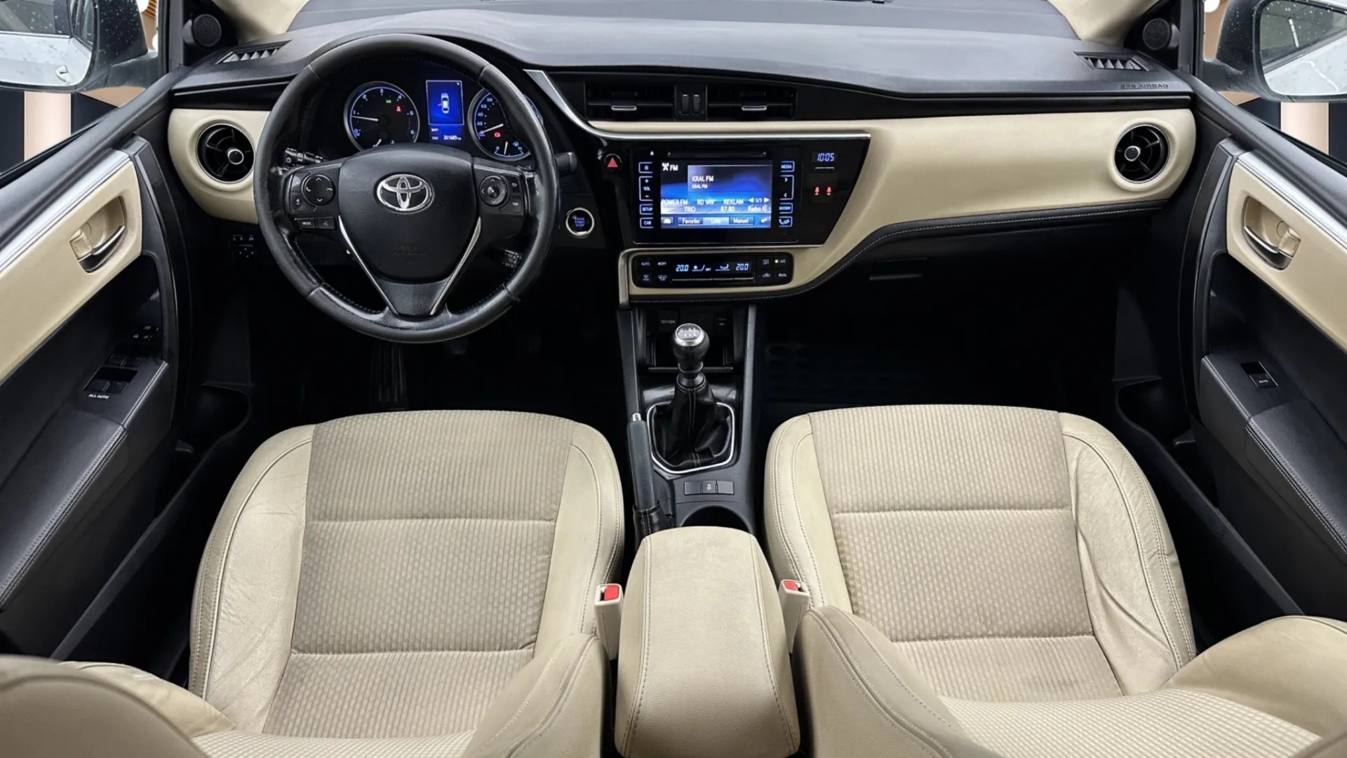 2017 TOYOTA COROLLA 1.4 D-4D Premium 50.Yıl