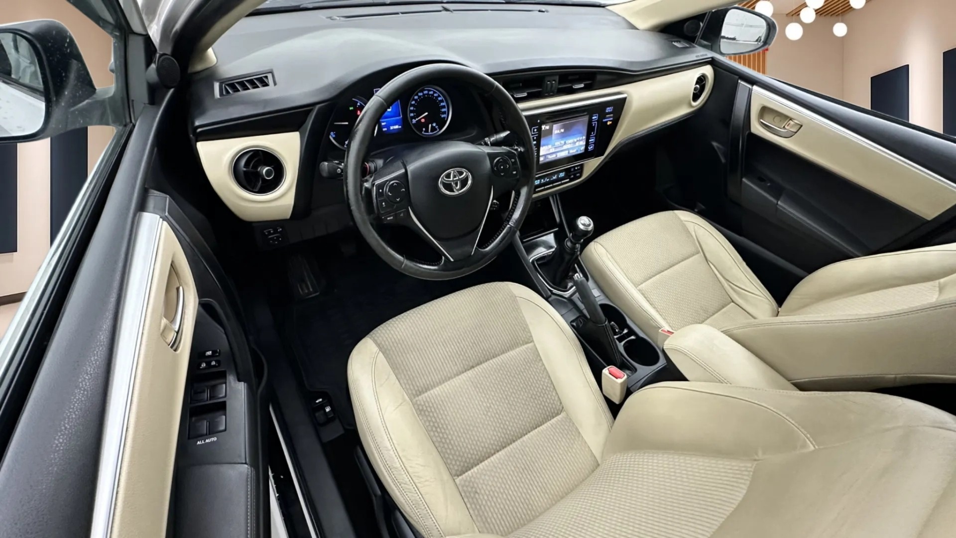 2017 TOYOTA COROLLA 1.4 D-4D Premium 50.Yıl
