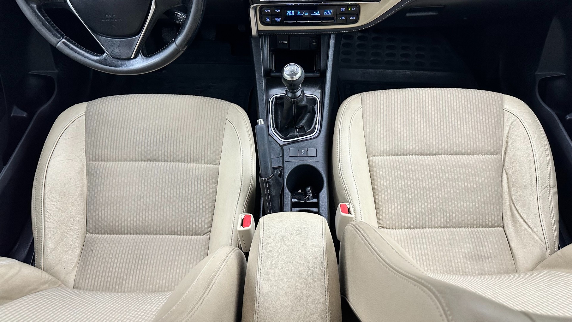 2017 TOYOTA COROLLA 1.4 D-4D Premium 50.Yıl